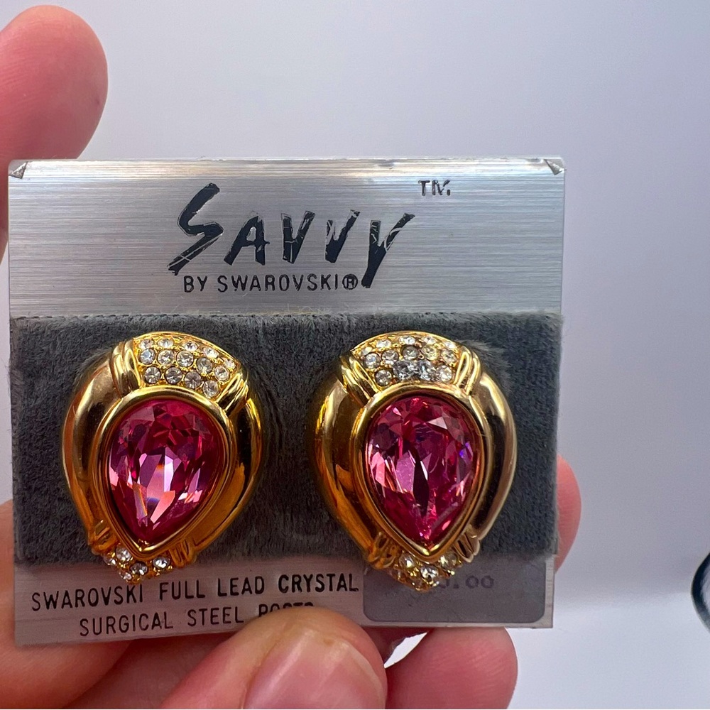 Vintage New Old Stock Savvy by Swarovski Chunky Gold Tone & Crystal Earrings - Picture 4 of 7